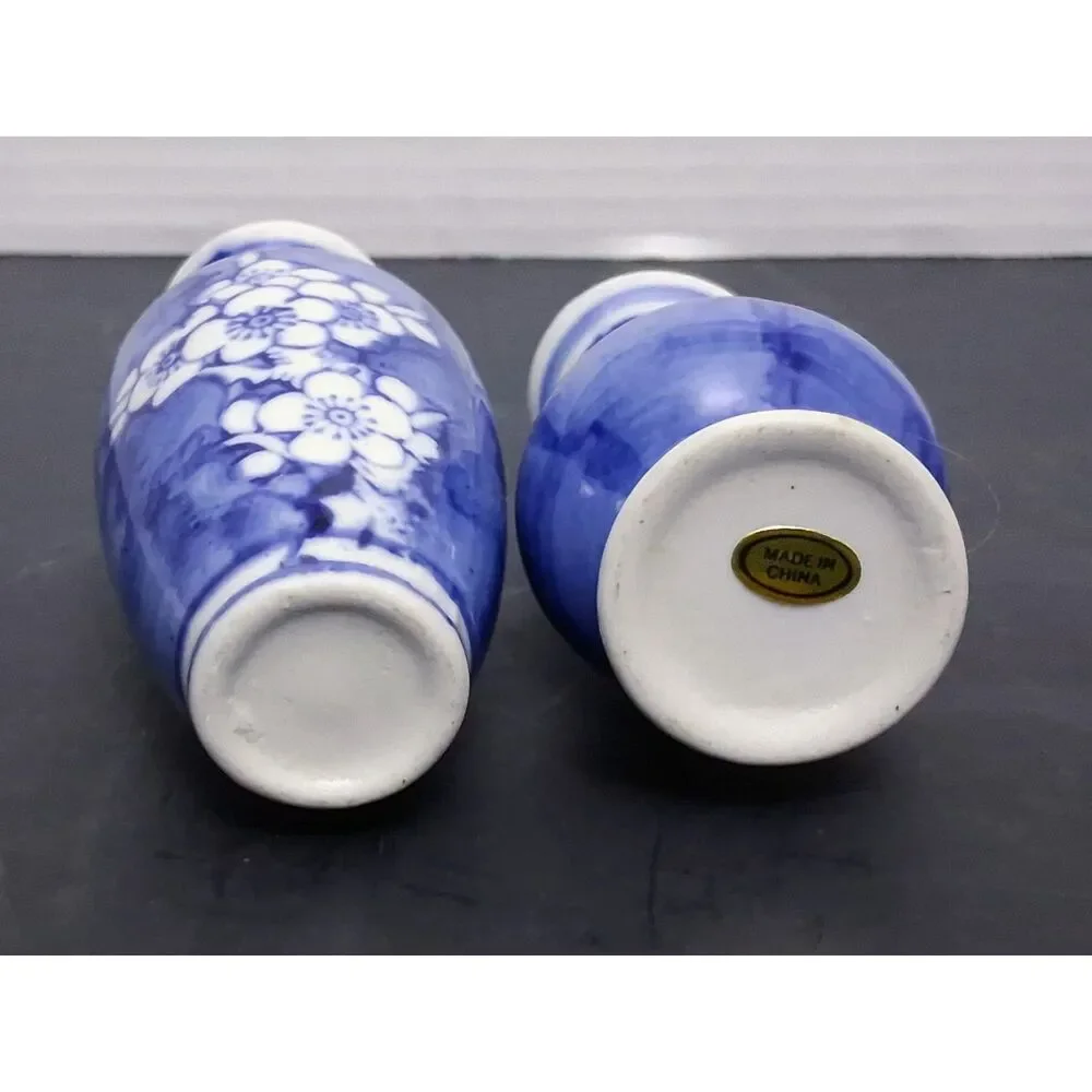 Vintage Set Of 2 Chinoiserie Cherry Blossom Chinese Mini Bud Vases Blue & White